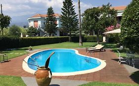 Villa con piscina esclusiva vista Etna